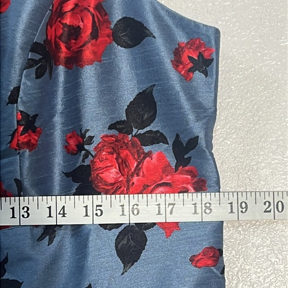 eShakti - Women's Blue Rose Pattern Dupioni Sleeveless Dress - Picture 10 of 12